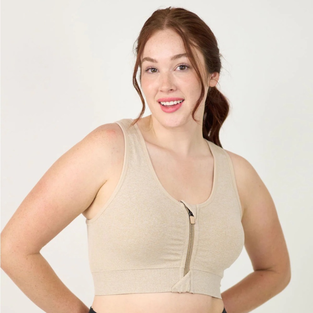 Coobie Front Zipper Sports Bra 9005 in Light Nude